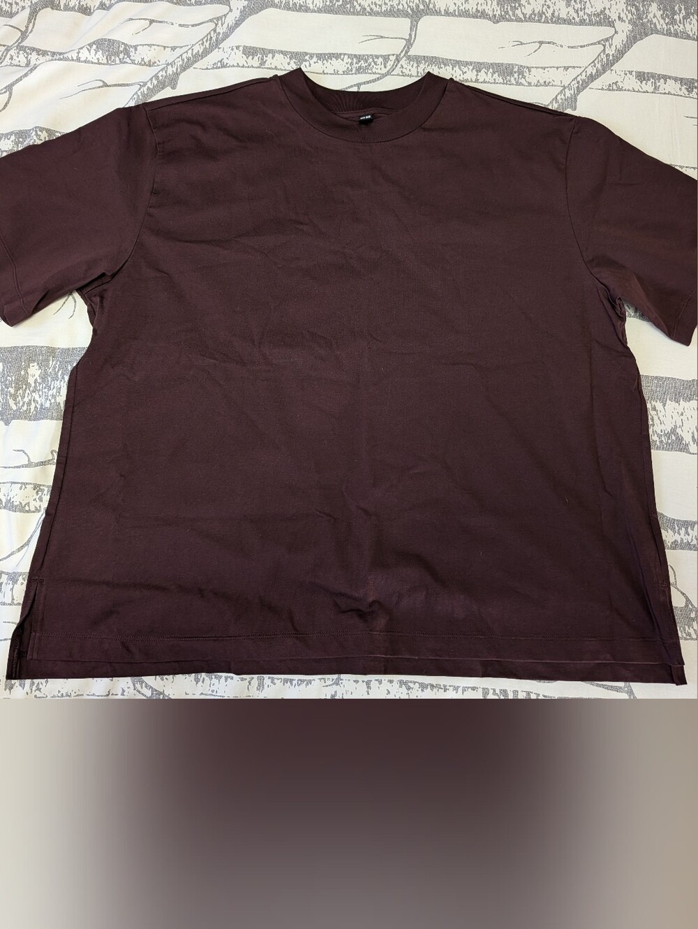 Uniqlo Women's Short Sleeve Tee in Chocolate Brown